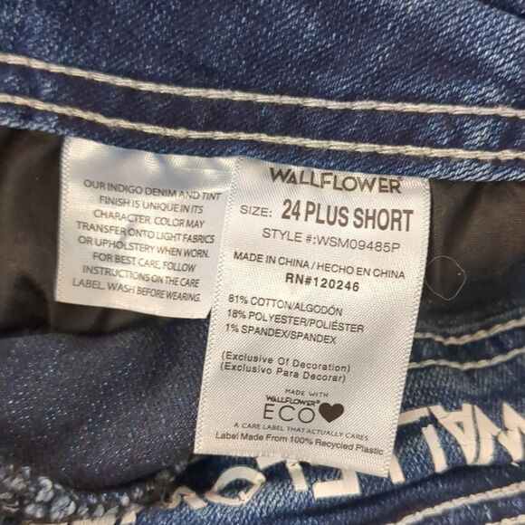 Wallflower Lucius Curvy Stretch Jeans Straight Leg Women's Plus Size 24 Short - Picture 9 of 9